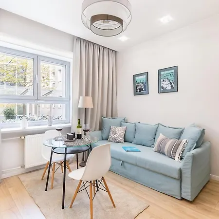 Twarda 14 - Elegant By Renters Warsaw